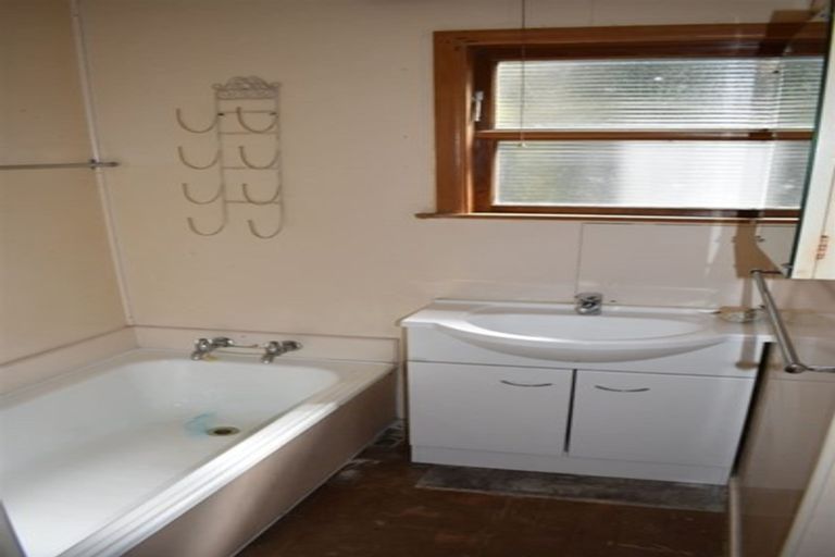 Photo of property in 27 Charlotte Avenue, Brooklyn, Wellington, 6021