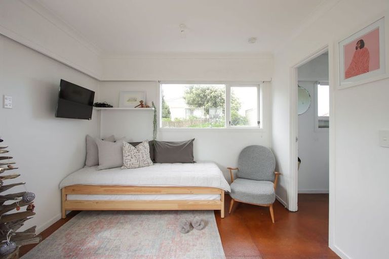 Photo of property in 82 Kahukura Avenue, Waitarere Beach, Levin, 5510