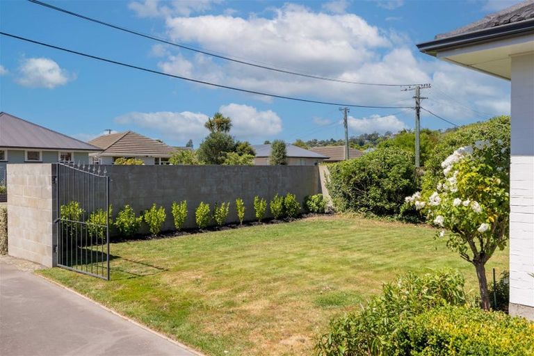 Photo of property in 17 Palmside Street, Somerfield, Christchurch, 8024
