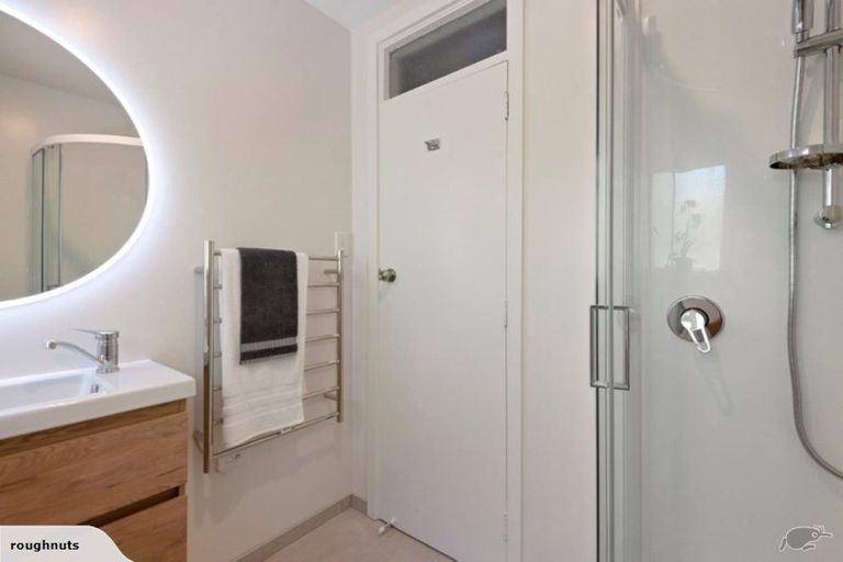 Photo of property in 2/19 Hewitts Road, Merivale, Christchurch, 8014