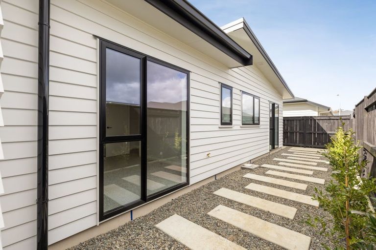 Photo of property in 105 Freedom Drive, Kelvin Grove, Palmerston North, 4470