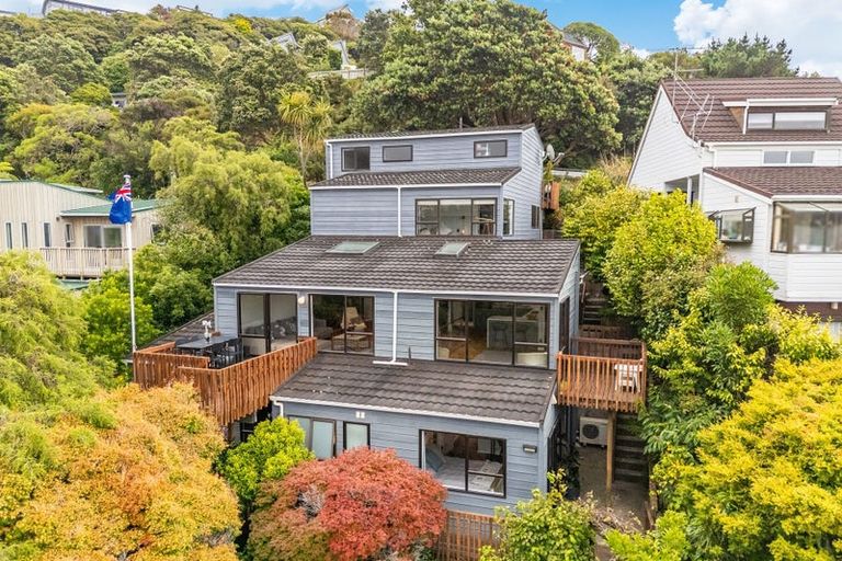 Photo of property in 33 Oak Avenue, Paremata, Porirua, 5024