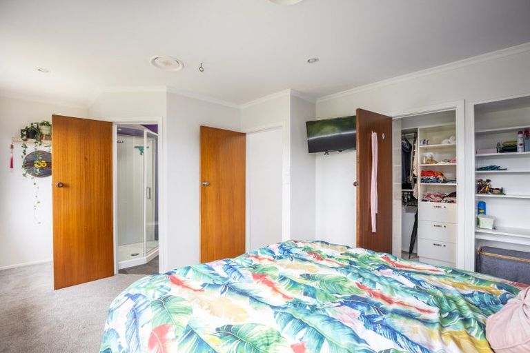 Photo of property in 5h Pembroke Street, Westown, New Plymouth, 4310