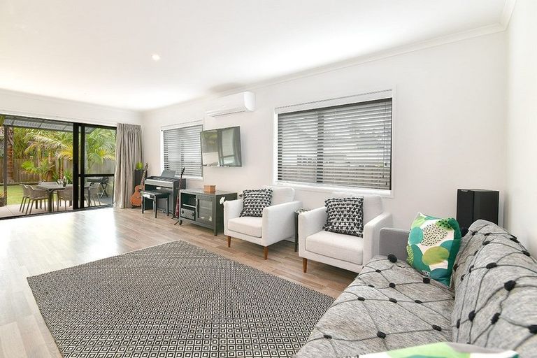 Photo of property in 27 The Circle, Manly, Whangaparaoa, 0930