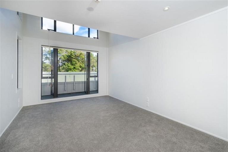 Photo of property in 15b/30 Westward Ho, Glen Eden, Auckland, 0602