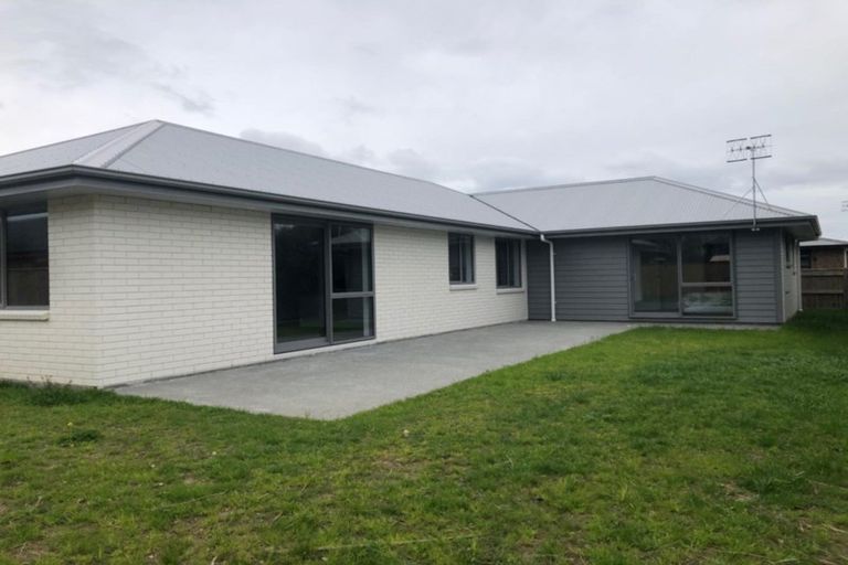 Photo of property in 25 Barry Curtis Place, Levin, 5510
