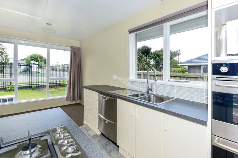 Photo of property in 27 Maces Road, Bromley, Christchurch, 8062