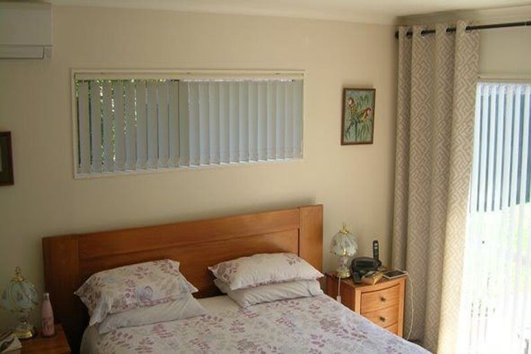 Photo of property in 110 Lakeside Drive, Orewa, 0931