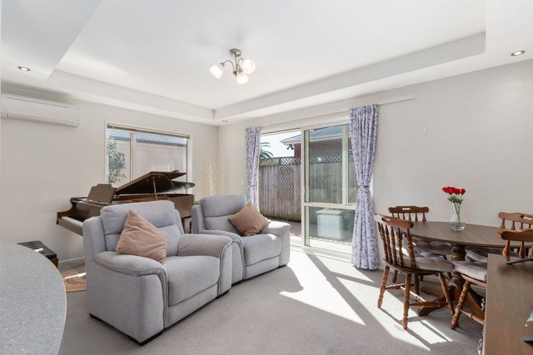 Photo of property in 2/280 Halswell Road, Halswell, Christchurch, 8025