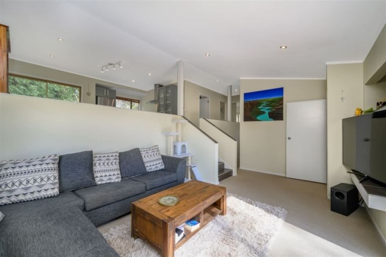 Photo of property in 67 Robbies Road, Shelly Park, Auckland, 2014