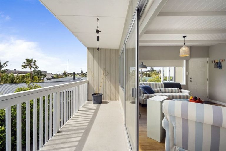 Photo of property in 1/18 Bevyn Street, Castor Bay, Auckland, 0620