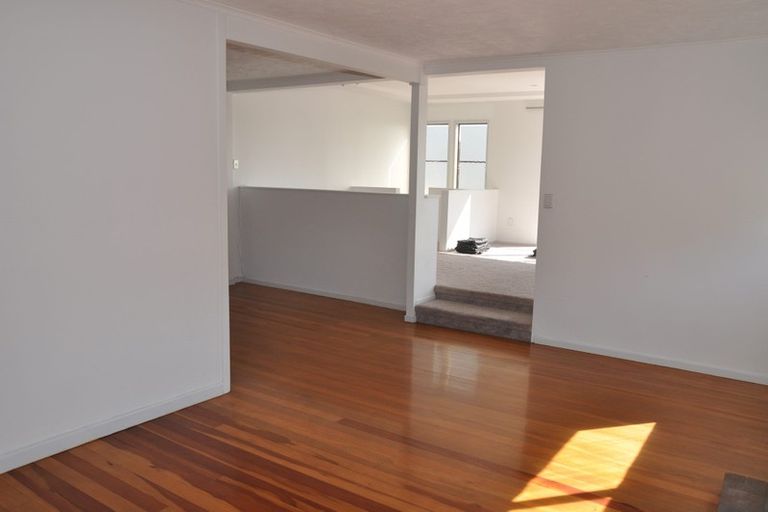 Photo of property in 1/9 Newhaven Terrace, Mairangi Bay, Auckland, 0630