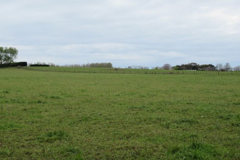 Photo of property in 1100 State Highway 1, Manakau, 5573