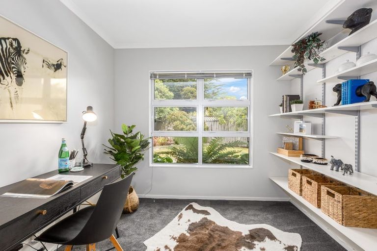 Photo of property in 9a Observatory Close, Whitby, Porirua, 5024