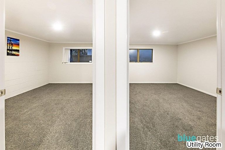 Photo of property in 12 Hywell Place, Manurewa, Auckland, 2102