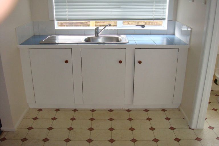 Photo of property in 30 Longburn Road, Henderson, Auckland, 0610