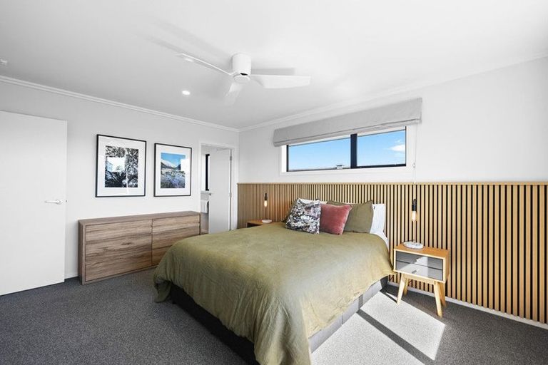 Photo of property in 18a Rose Leigh Drive, Cambridge, 3434