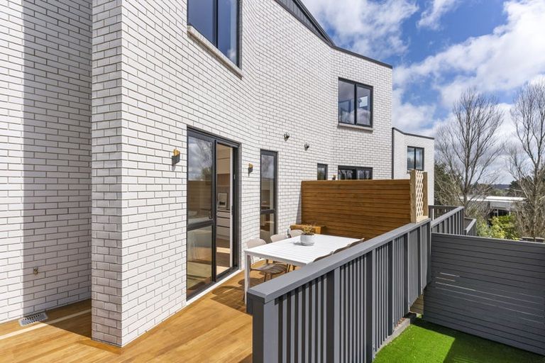 Photo of property in 14a Altair Place, Windsor Park, Auckland, 0632