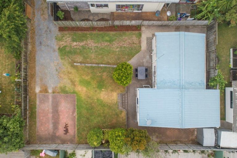 Photo of property in 1208b Papamoa Beach Road, Papamoa Beach, Papamoa, 3118