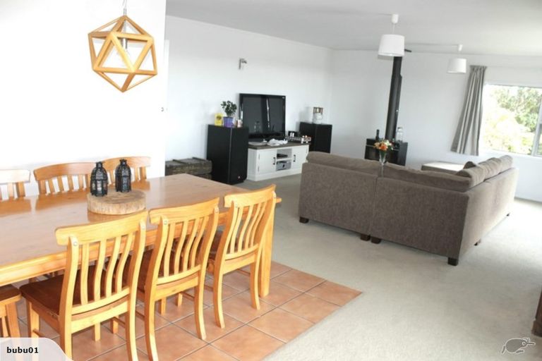 Photo of property in 6 Causeway Road, Haruru, 0204