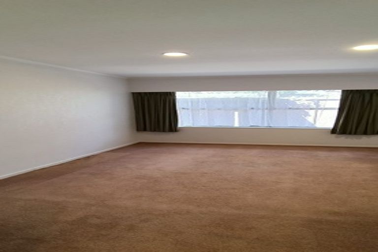 Photo of property in 27 Rushgreen Avenue, Pahurehure, Papakura, 2113