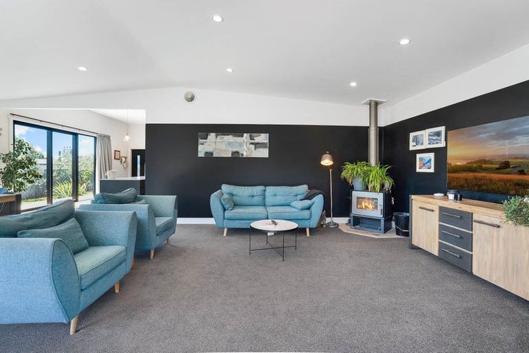 Photo of property in 12 Broadsea Avenue, Ruby Bay, Mapua, 7005