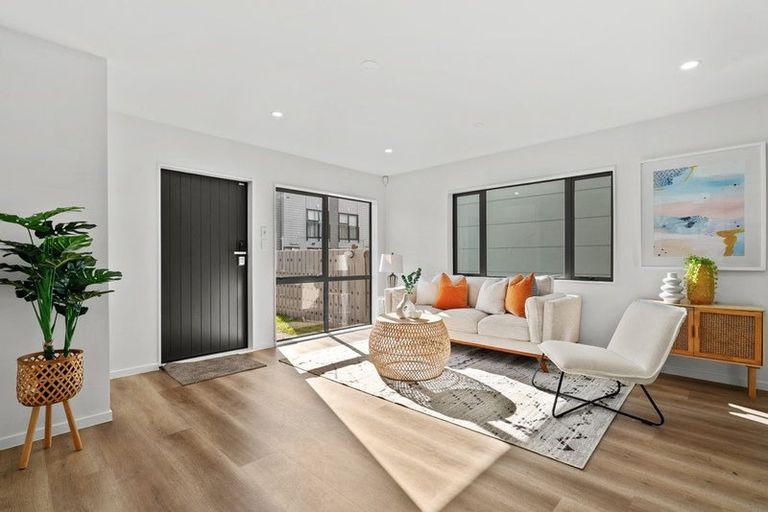 Photo of property in 13 Miles Avenue, Papatoetoe, Auckland, 2025