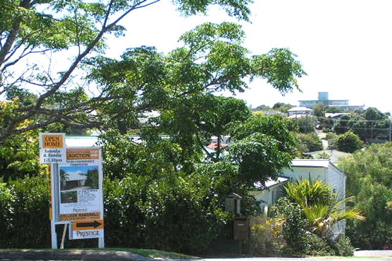 Photo of property in 1/13 Rodney Road, Northcote Point, Auckland, 0627