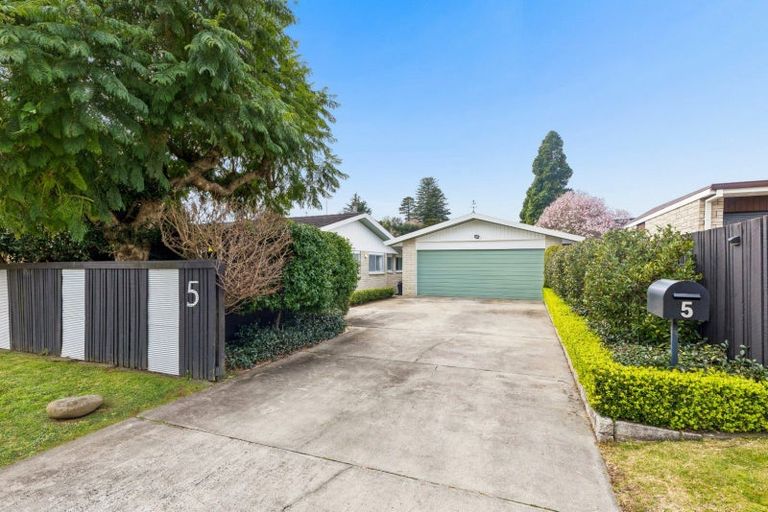 Photo of property in 5 Parkvale Road, Otumoetai, Tauranga, 3110