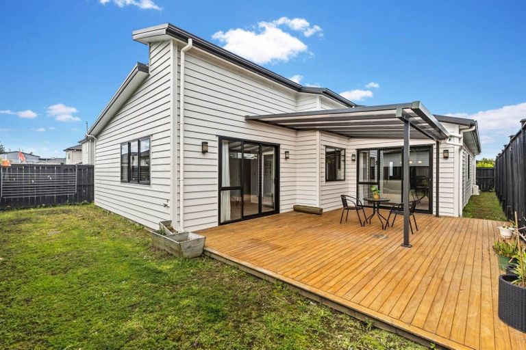 Photo of property in 11 Exmoor Road, Karaka, Papakura, 2113