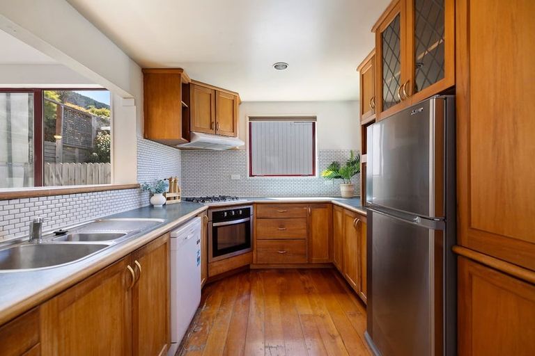 Photo of property in 22b Evergreen Place, Sunshine Bay, Queenstown, 9300