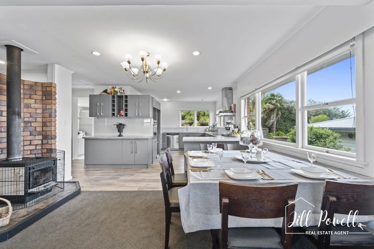 Photo of property in 2 Bickerstaffe Road, Maungaturoto, 0520