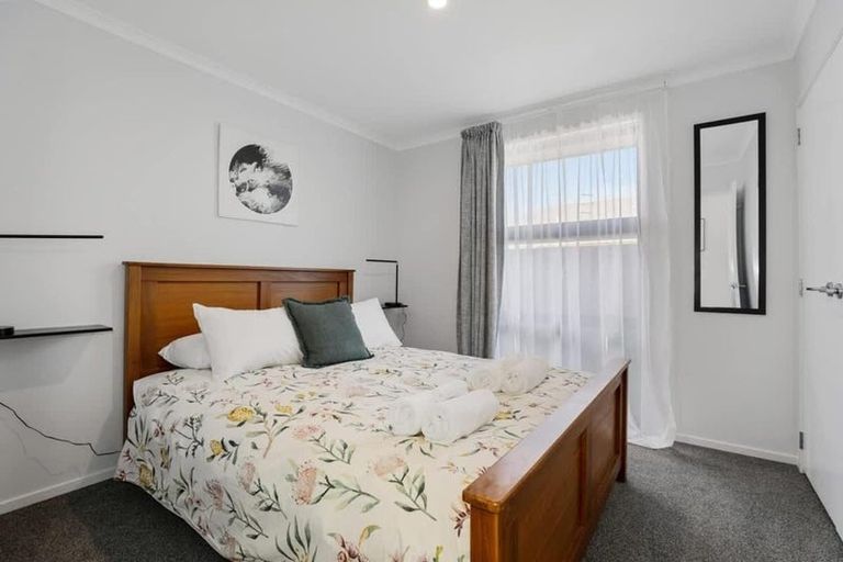 Photo of property in 24 Towhai Crescent, Owhata, Rotorua, 3010