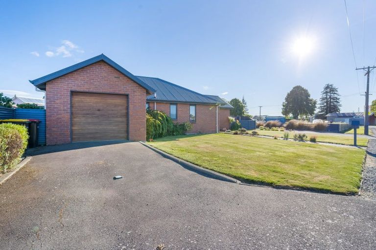 Photo of property in 12 Essex Street, Winton, 9720