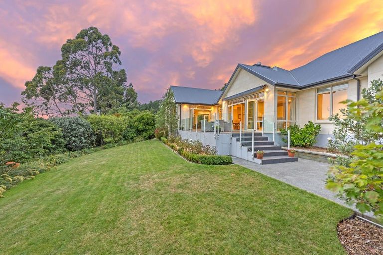 Photo of property in 863 Cashmere Road, Halswell, Christchurch, 8025