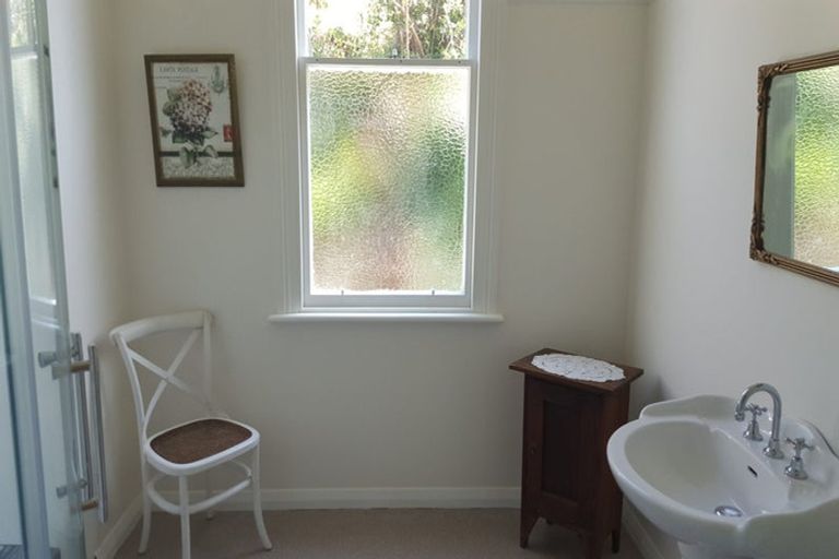 Photo of property in 28 Motu Street, Saint Clair, Dunedin, 9012