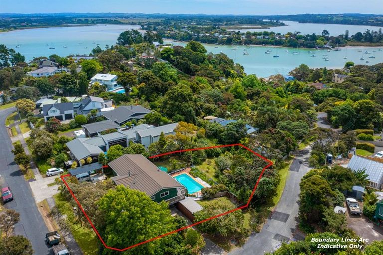 Photo of property in 5 Marae Road, Greenhithe, Auckland, 0632