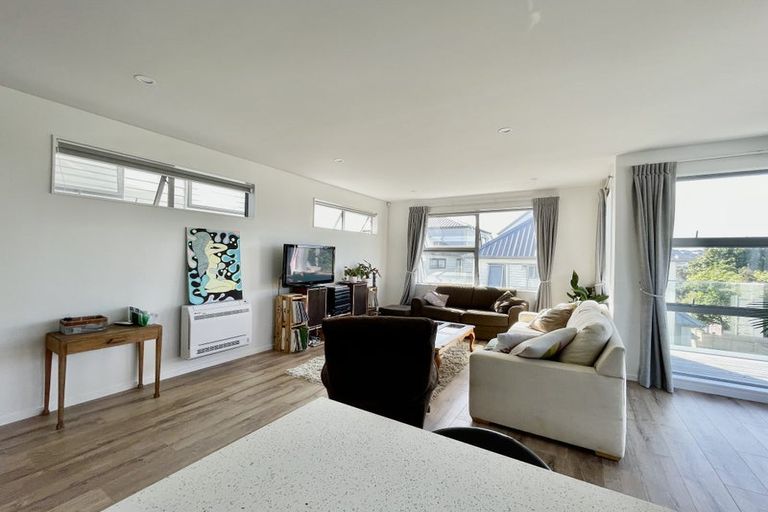 Photo of property in 11 Manuwai Road, Torbay, Auckland, 0630