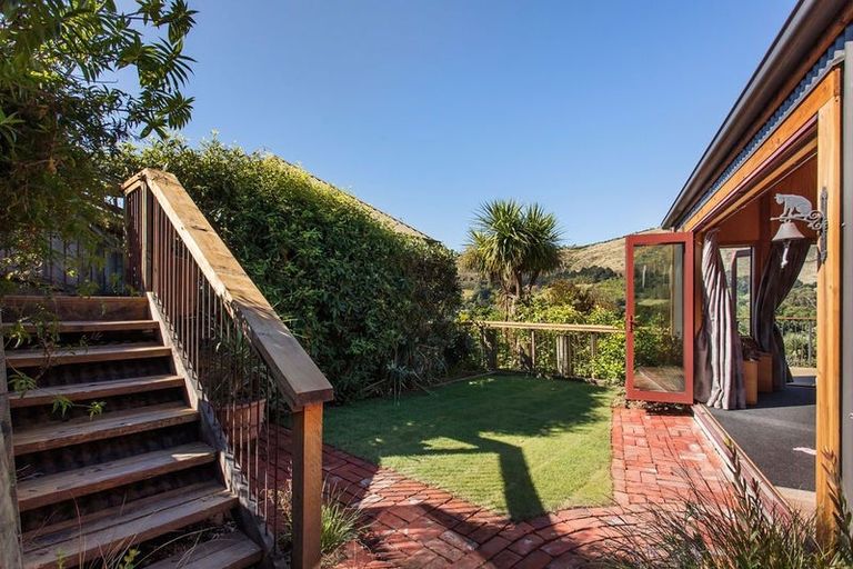 Photo of property in 37 Flinders Road, Heathcote Valley, Christchurch, 8022