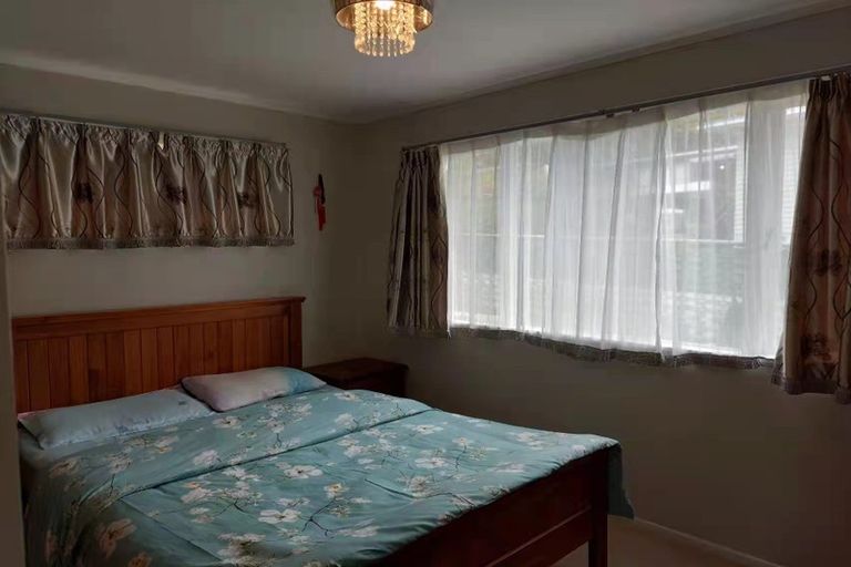 Photo of property in 1/15 Beverly Place, New Lynn, Auckland, 0600