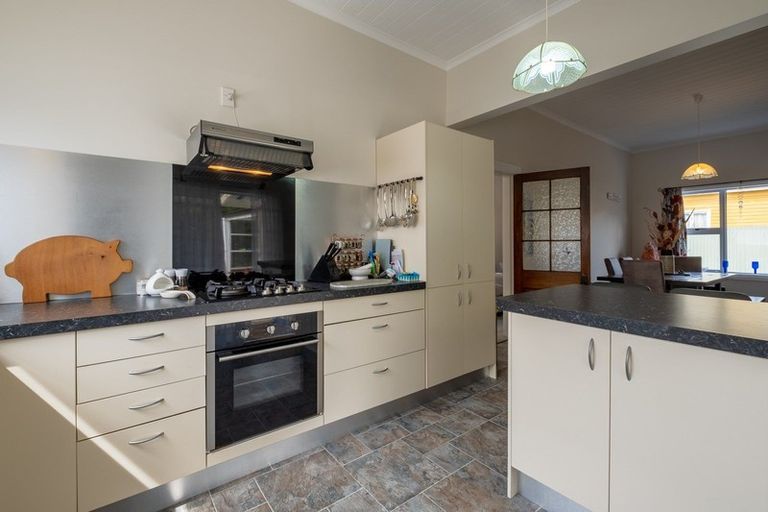 Photo of property in 47 Kent Street, Picton, 7220