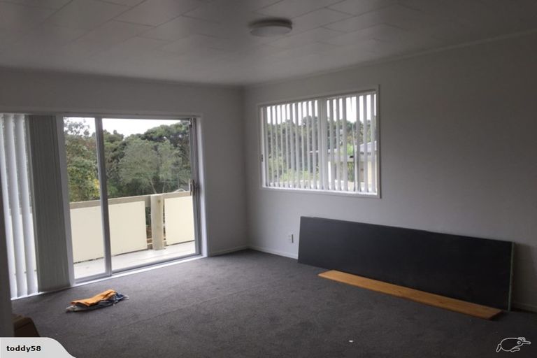 Photo of property in 1/21 Bonito Place, Bayview, Auckland, 0629