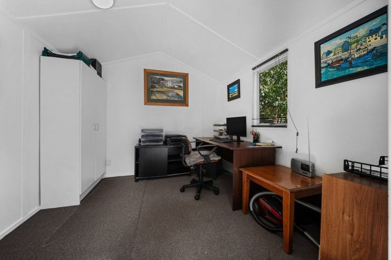 Photo of property in 883 Swanson Road, Swanson, Auckland, 0612