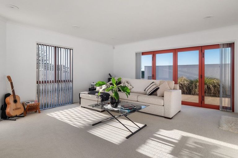 Photo of property in 126a Marine Parade, Mount Maunganui, 3116