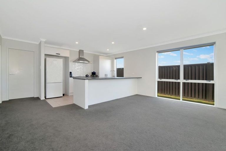 Photo of property in 16 Empire Crescent, Papamoa, 3118