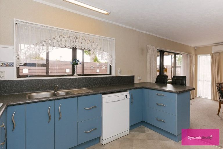 Photo of property in 10 Botanical Road, Takaro, Palmerston North, 4412