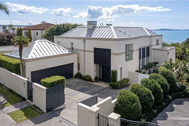 Photo of property in 35 Quedley Court, Eastern Beach, Auckland, 2012