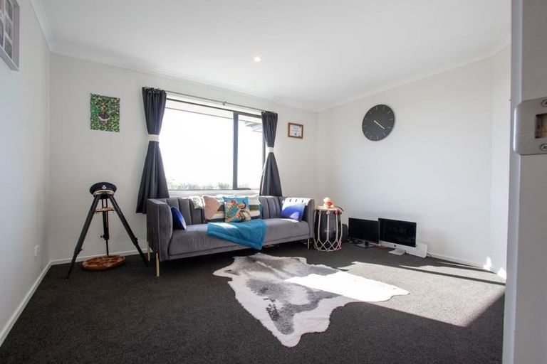 Photo of property in 10 Takutai Terrace, Ruatapu, 7883