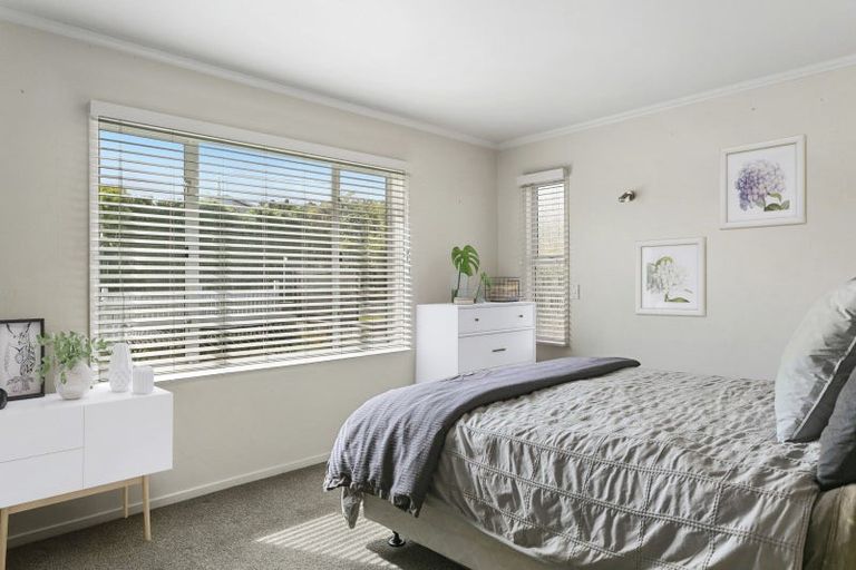 Photo of property in 39 Chesham Avenue, Waipahihi, Taupo, 3330