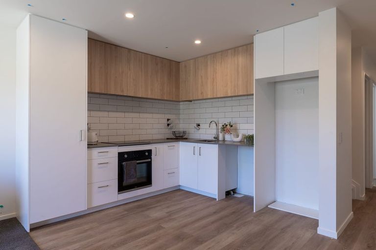 Photo of property in 12 Tuputupu Drive, Kumeu, 0810